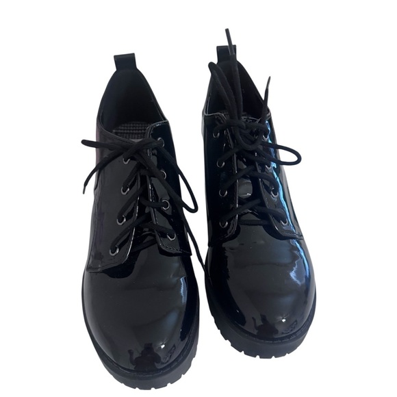 Soda Black Patent Lace-Up Heels - Picture 3 of 7